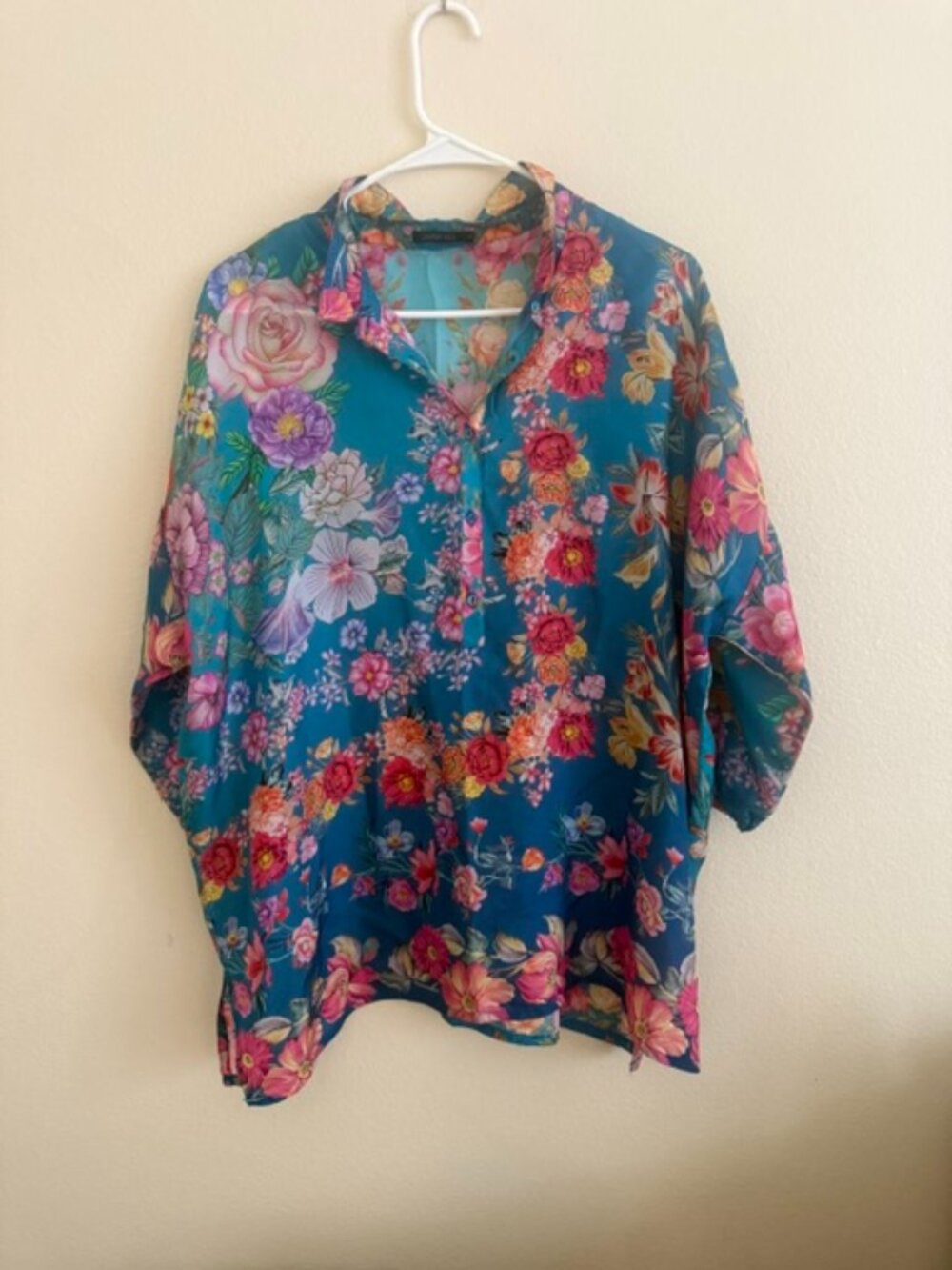 Johnny Was Neutra Mara Silk Floral Button-Down Blouse